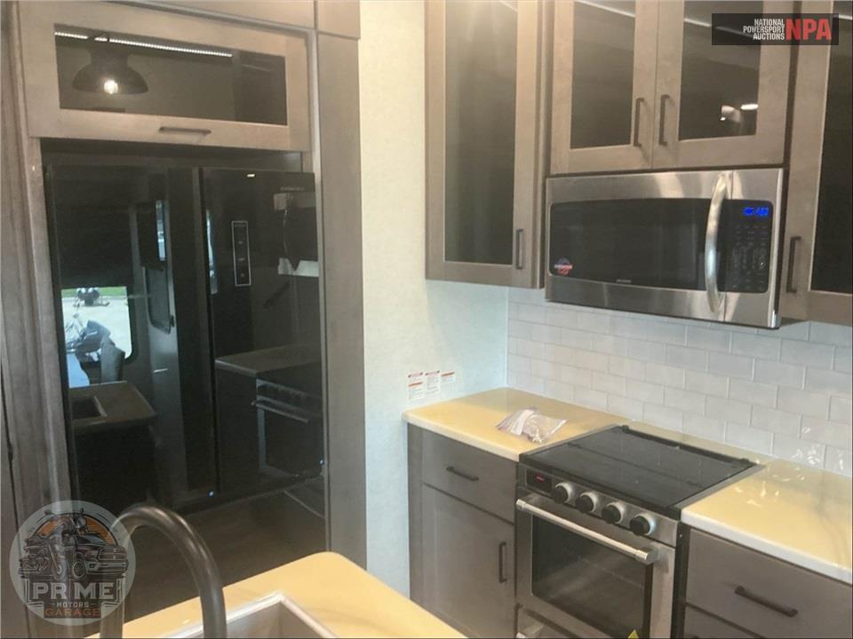 2022 Alliance Rv M-42V13 - VALOR FIFTH WHEEL SERIES — фото 21