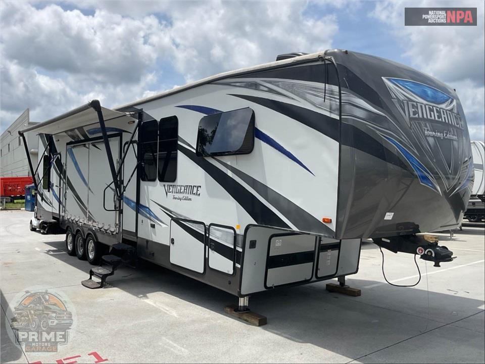 2017 Vengeance By Forest River M-40D12 - TOURING TOY HAULER TOY HAULER SERIES — фото 1