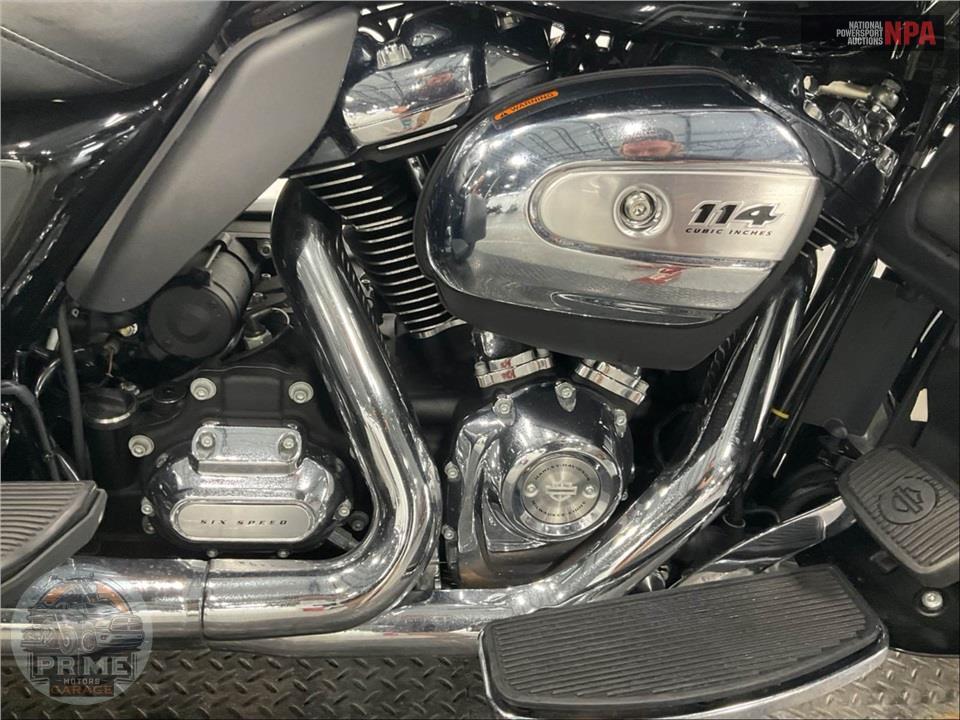 2023 Harley-Davidson FLHTCUTG TRI GLIDE ULTRA CLASSIC — фото 6