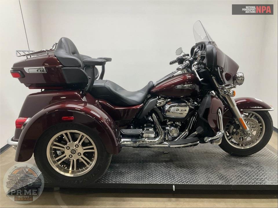 2019 Harley-Davidson FLHTCUTG TRI GLIDE ULTRA — фото 1