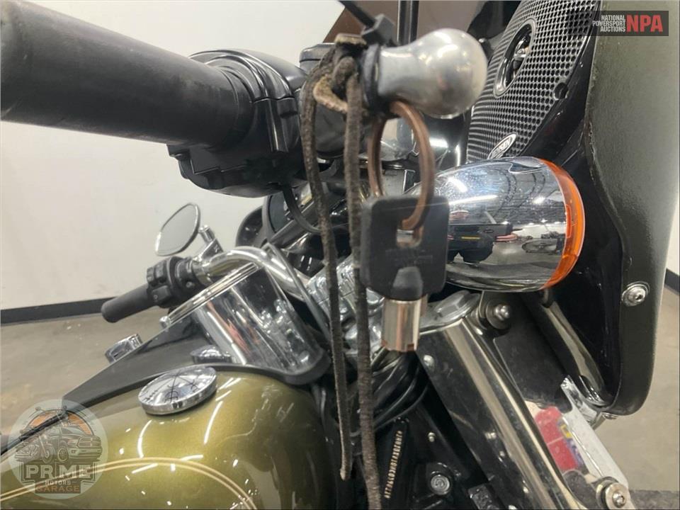 2017 Harley-Davidson FLSTF FAT BOY — фото 12