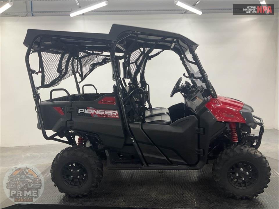 2024 Honda PIONEER 700-4 DELUXE — фото 1