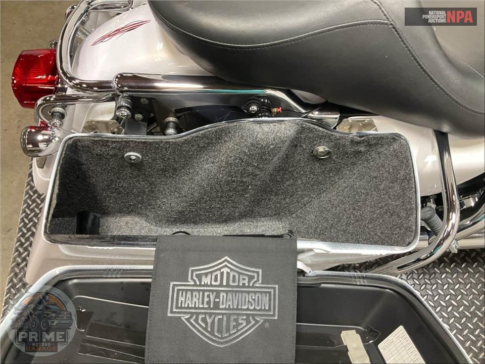 2008 Harley-Davidson FLHX STREET GLIDE — фото 19