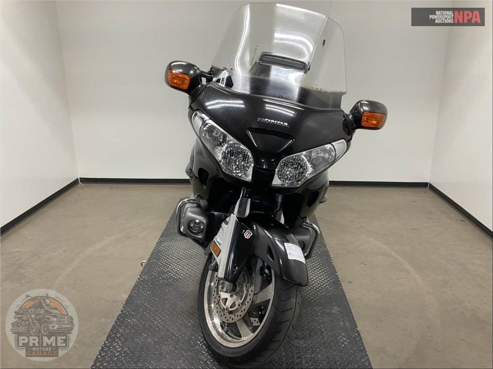 2010 Honda GL1800HPMA GOLDWING — фото 2