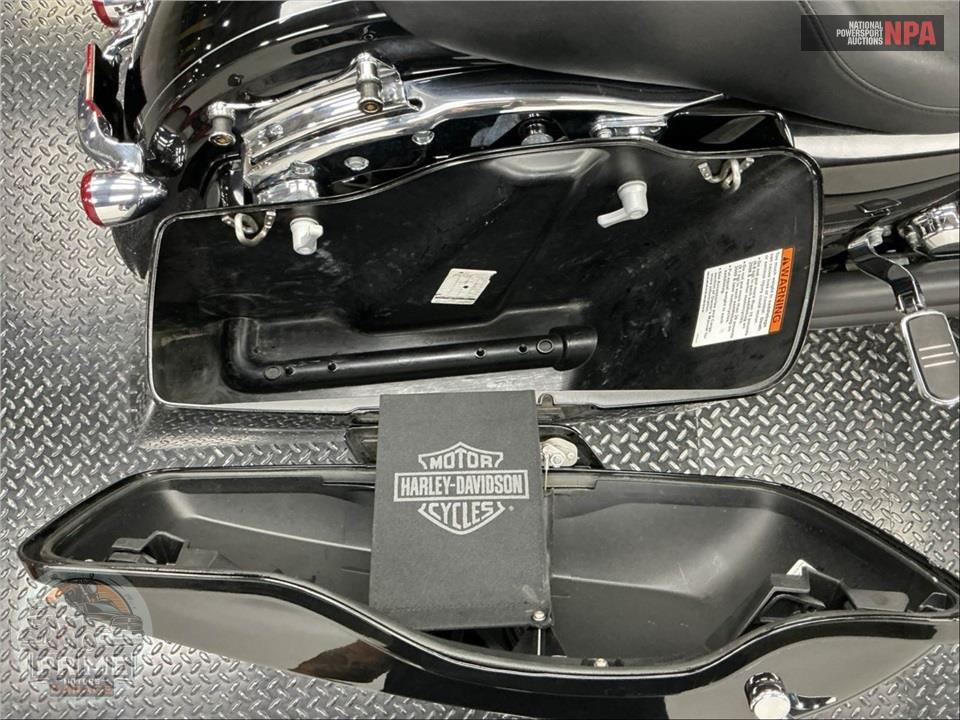 2015 Harley-Davidson FLHXS STREET GLIDE SPECIAL — фото 38
