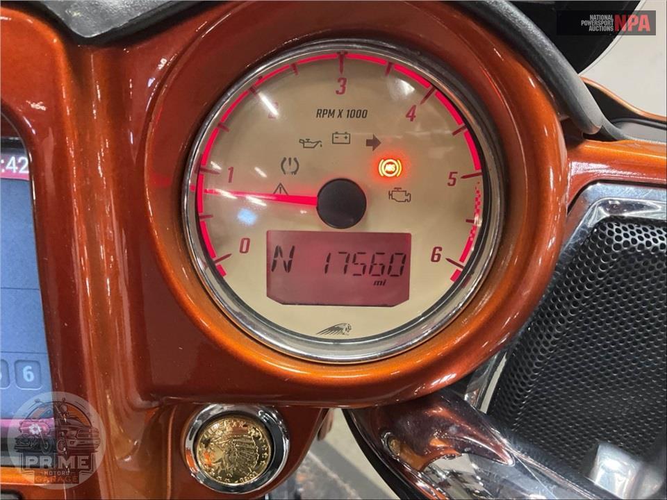 2018 Indian Motorcycle ROADMASTER (TWO-TONE) — фото 5