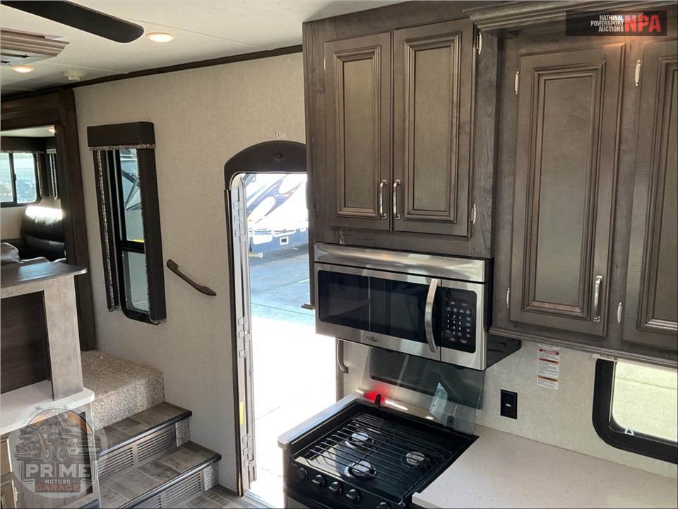 2018 Keystone Rv M-375 FL - MONTANA HIGH COUNTRY FIFTH WHEEL SERIES — фото 9