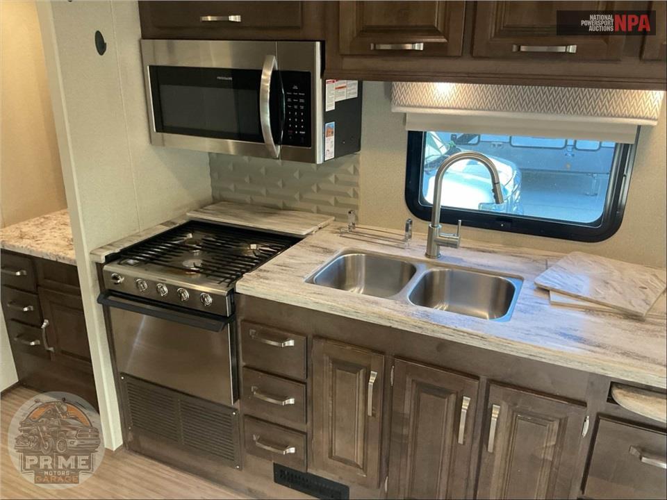 2019 Entegra Coach M-30X 450HP FORD - ESTEEM SERIES — фото 35