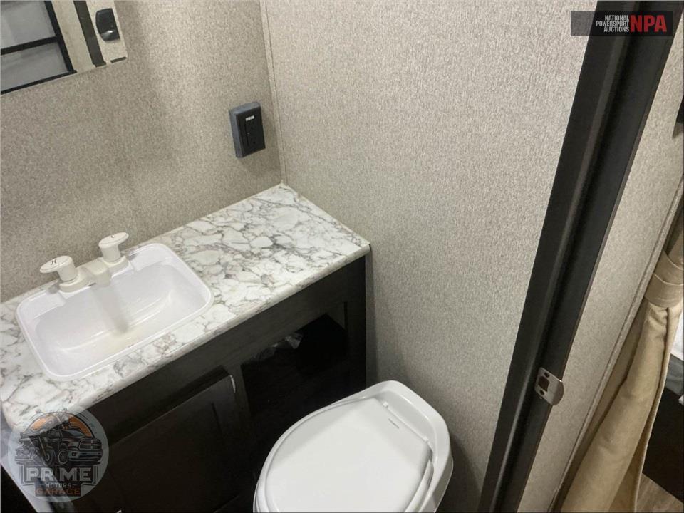 2019 Keystone Rv M-2020 QB - SUMMERLAND SERIES — фото 13