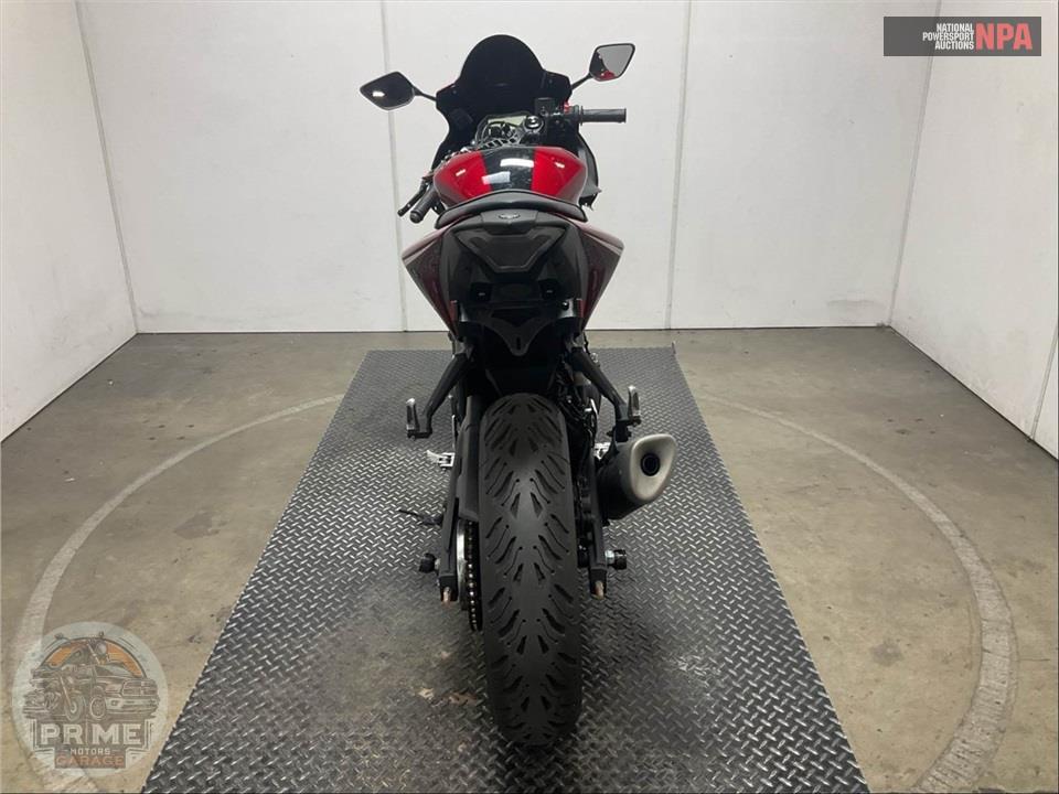2024 Yamaha YZF-R3 — фото 4