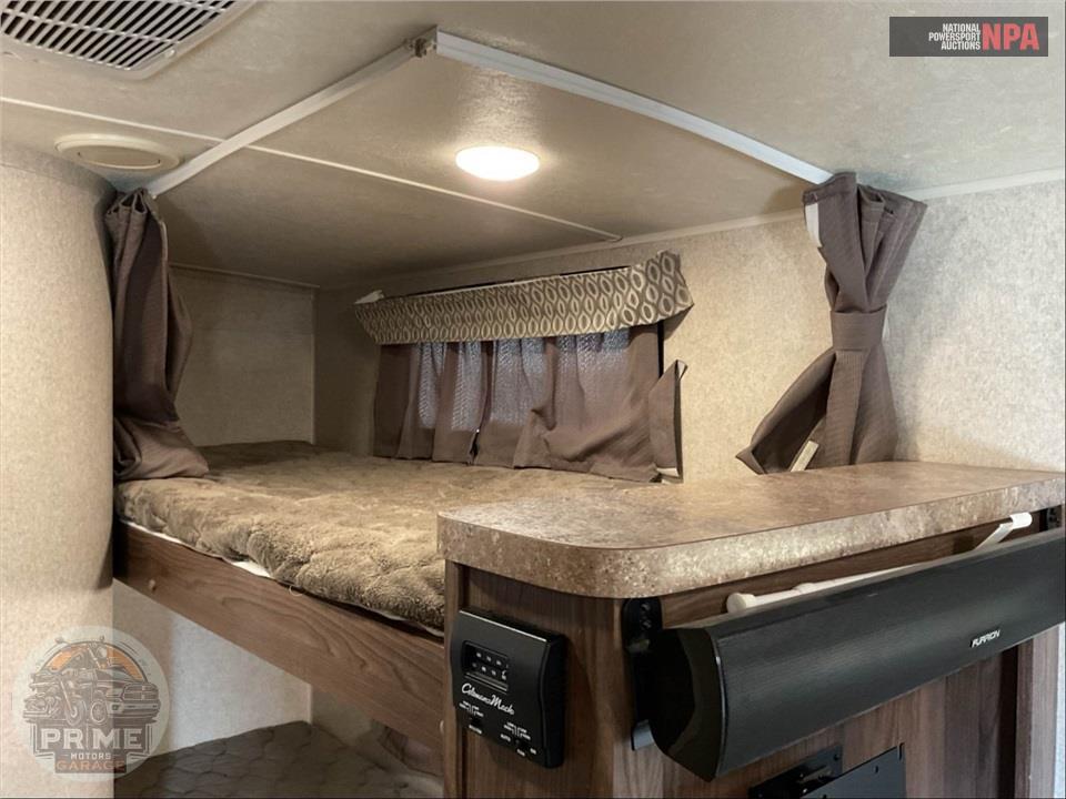 2018 Flagstaff By Forest River M-25BHS - MICRO LITE SERIES — фото 14
