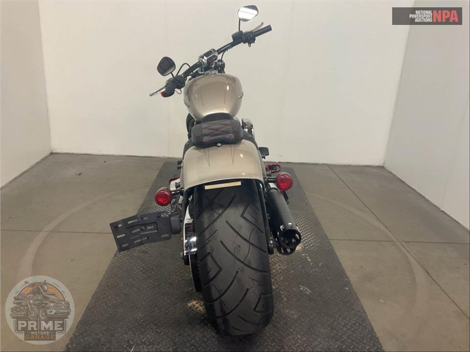 2018 Harley-Davidson FLSL SOFTTAIL SLIM — фото 4