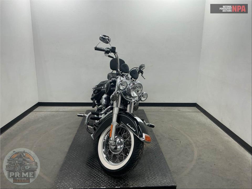 2014 Harley-Davidson FLSTC HERITAGE SOFTAIL CLASSIC — фото 2