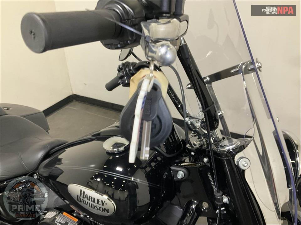 2024 Harley-Davidson FLHCS HERITAGE CLASSIC 114 — фото 10