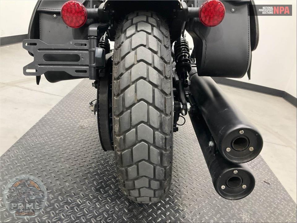 2024 Indian Motorcycle SCOUT BOBBER (ABS, BLACK METALLIC) — фото 20