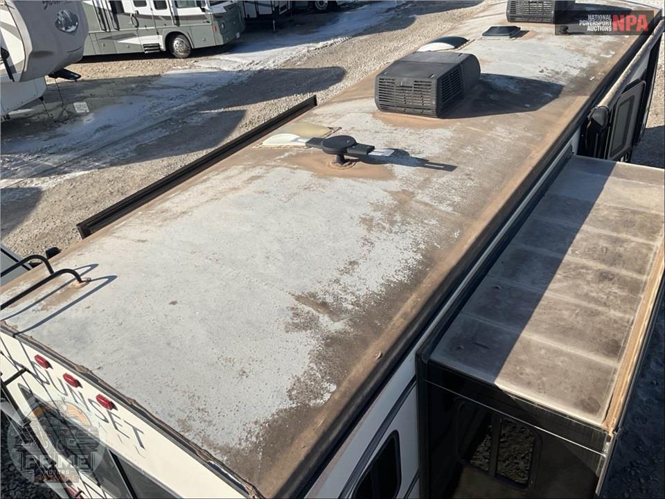 2016 Crossroads Rv M-29 RL - SUNSET GRAND RESERVE SERIES — фото 32