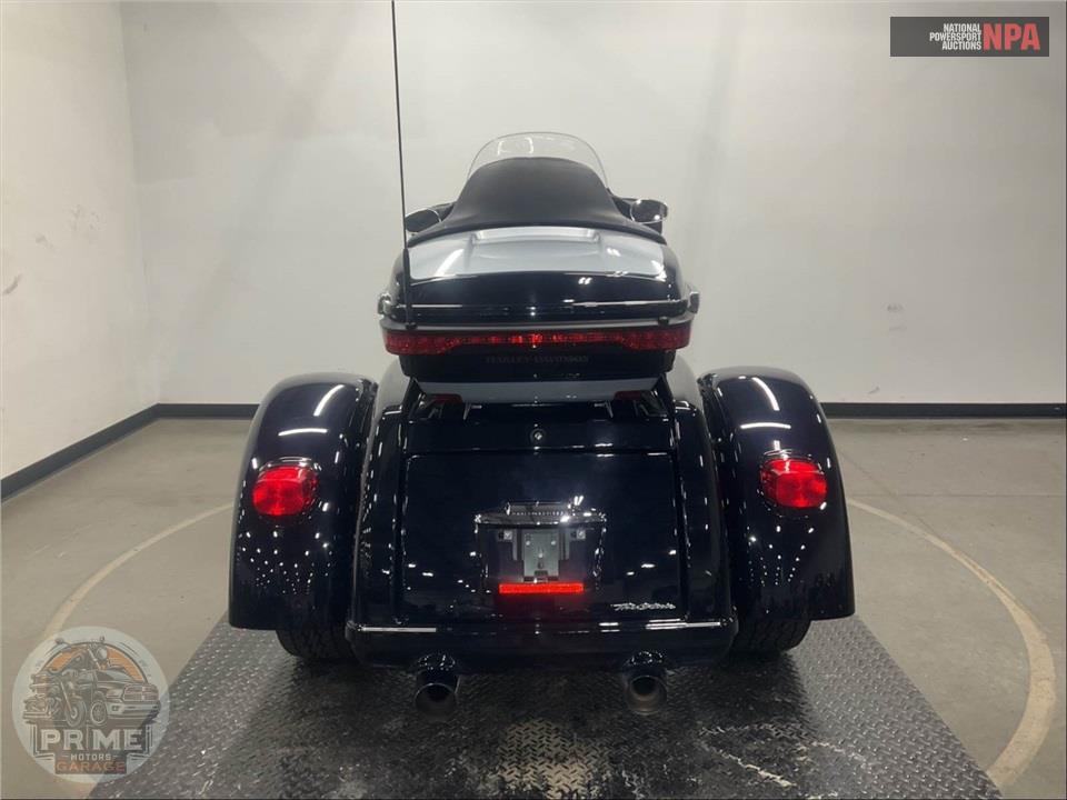 2020 Harley-Davidson FLHTCUTG TRI GLIDE ULTRA — фото 4