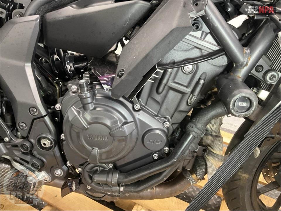 2025 Yamaha YZF-R7 — фото 6