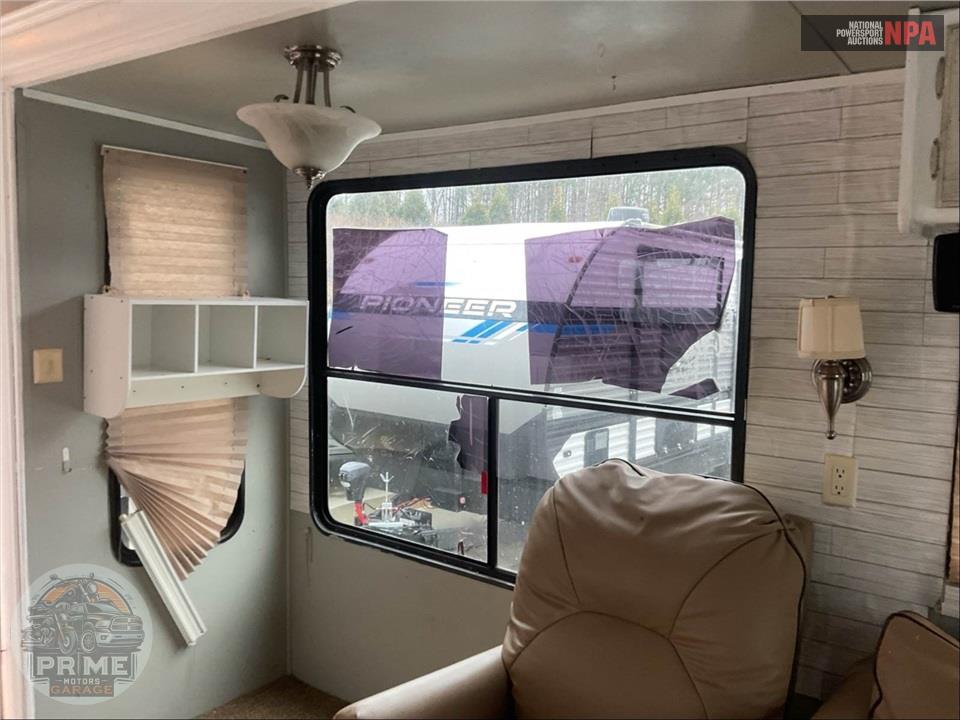 2010 Keystone Rv M-3640 RL - ALPINE FIFTH WHEEL SERIES — фото 67