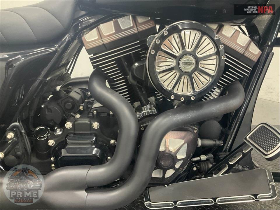 2015 Harley-Davidson FLTRXS ROAD GLIDE SPECIAL — фото 6