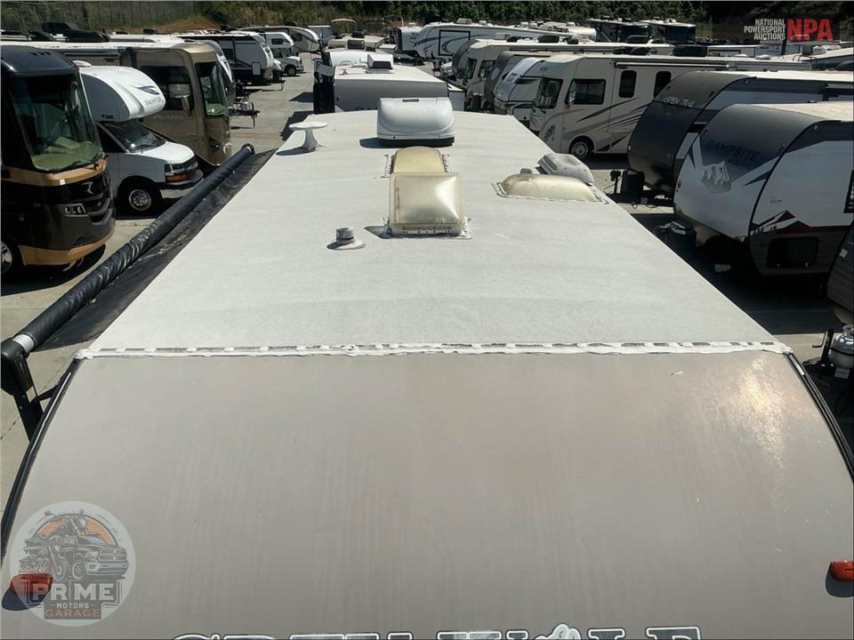2019 Cherokee By Forest River M-22RR GREY WOLF TOY HAULER SERIES — фото 32