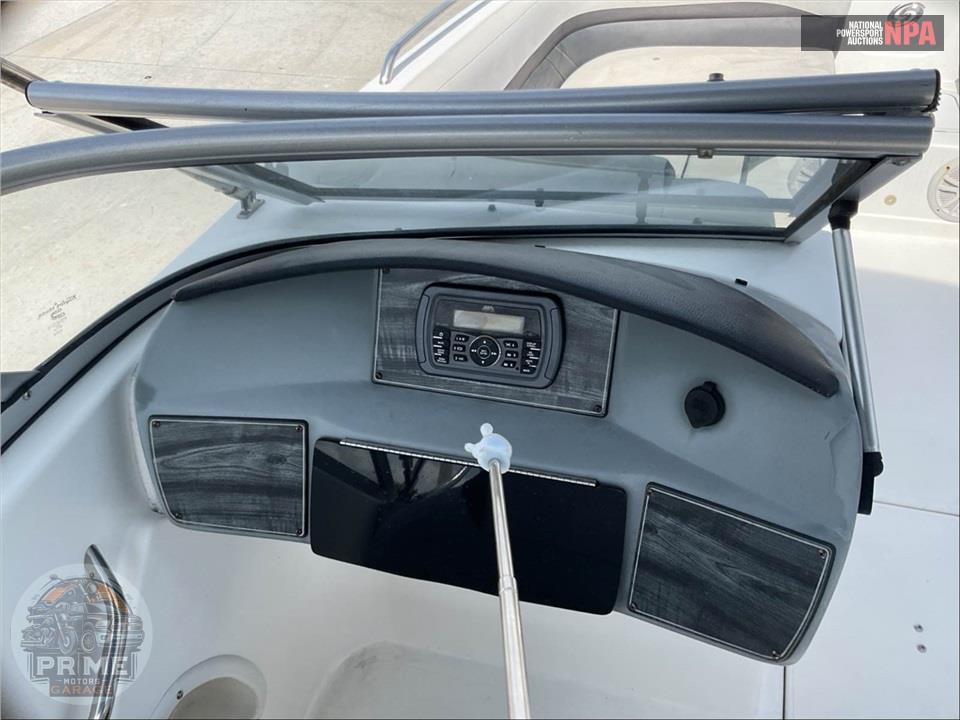 2018 Hurricane Boat SD 217 SUNDECK SERIES L=21/E=1 150HP YAM OB — фото 25