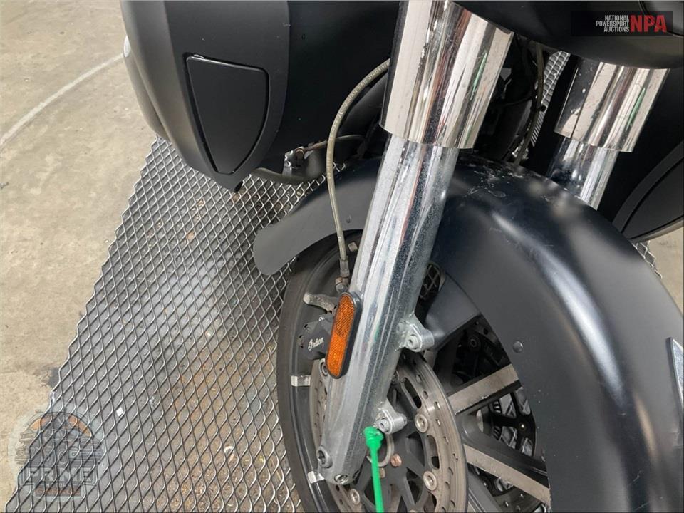 2020 Indian Motorcycle ROADMASTER DARK HORSE (SMOKE) — фото 37