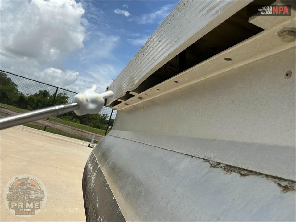 2023 Bennington Pontoons 22 SS(*) S SERIES L=23/E=1-150HP MERCURY OB — фото 2