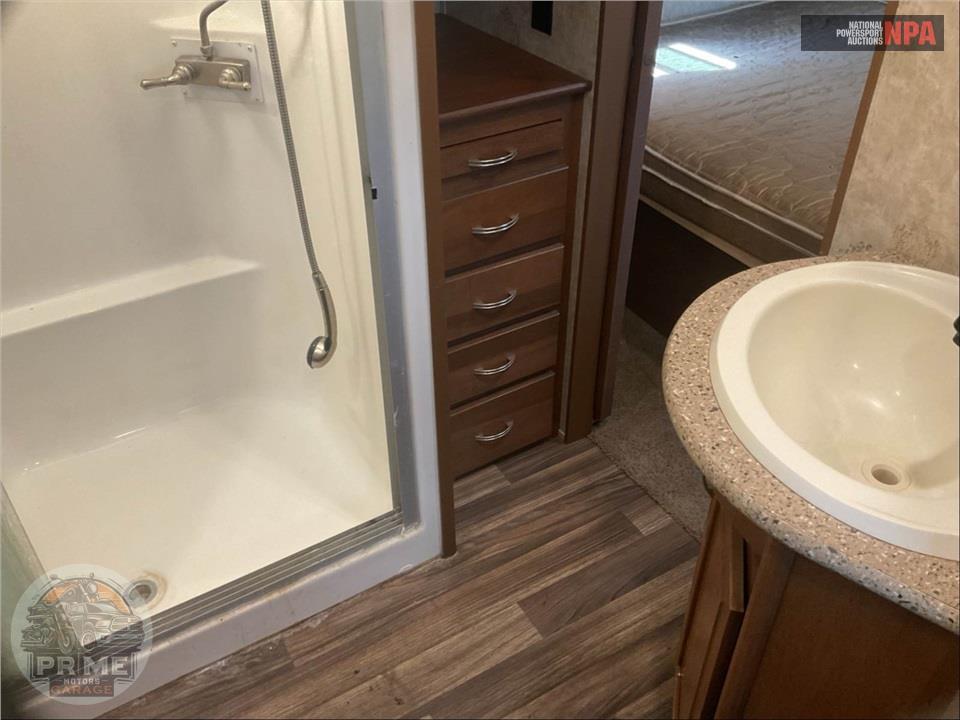2017 Highland Ridge Rv M-348RLS - ROAMER FIFTH WHEEL SERIES — фото 15