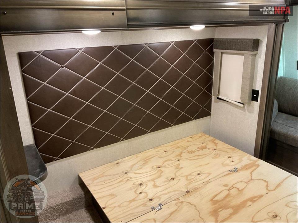 2019 Keystone Rv M-3811 MS - MONTANA 20TH ANNIVERSARY FIFTH WHEEL SERIES — фото 12