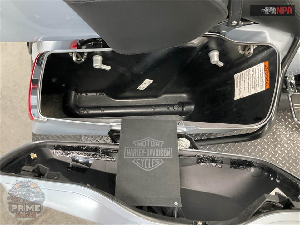 2023 Harley-Davidson FLTRK ROAD GLIDE LIMITED — фото 21