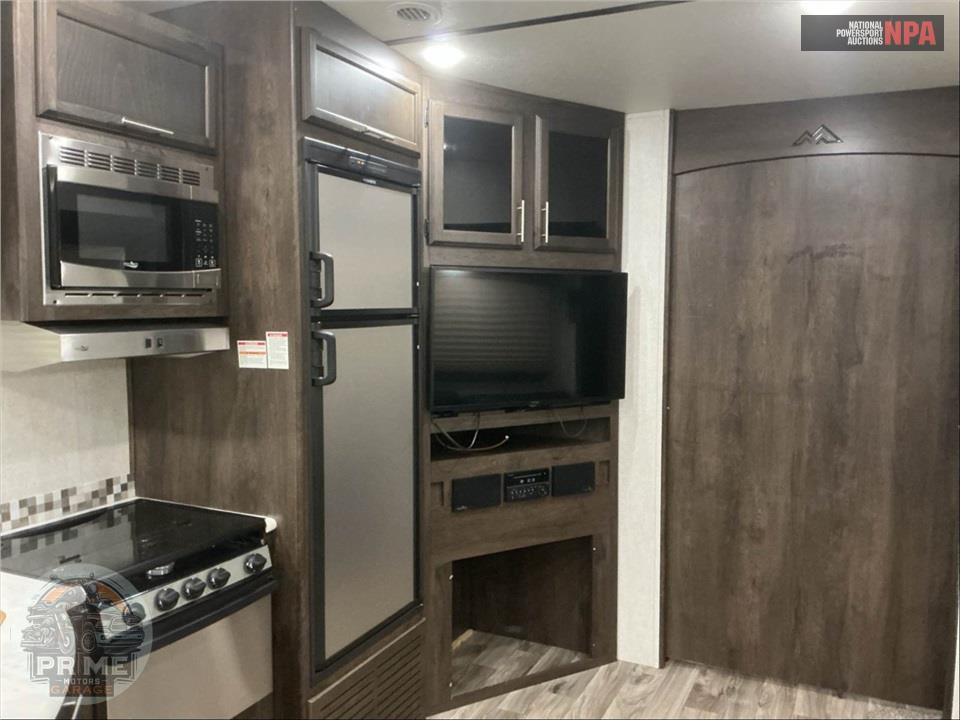 2018 Starcraft M-296BHS - TELLURIDE FIFTH WHEEL SERIES — фото 7