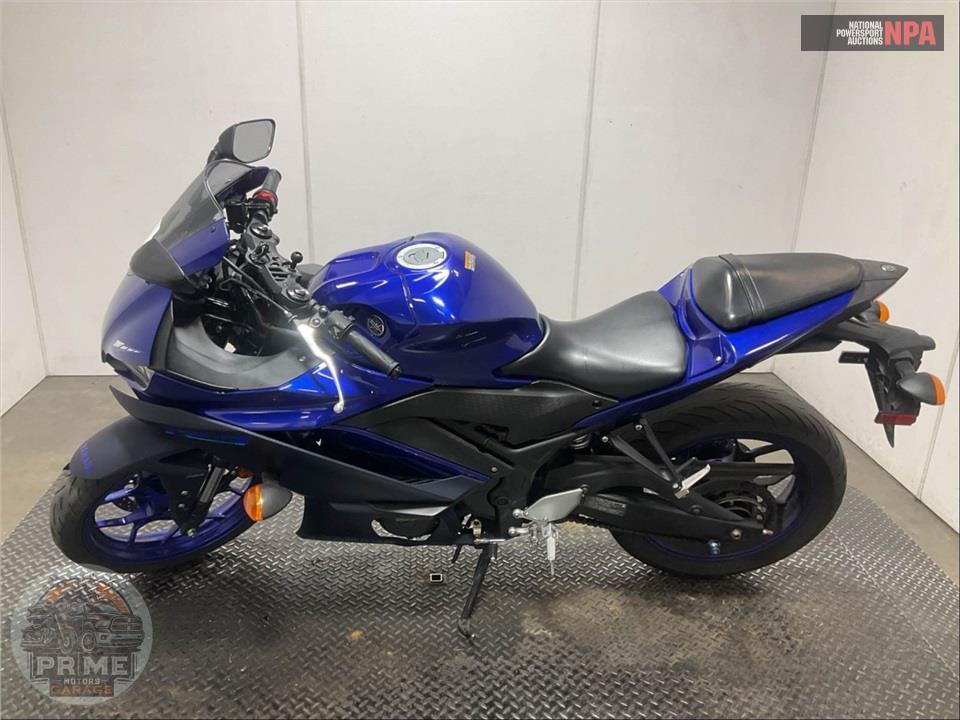 2023 Yamaha YZF-R3 — фото 3