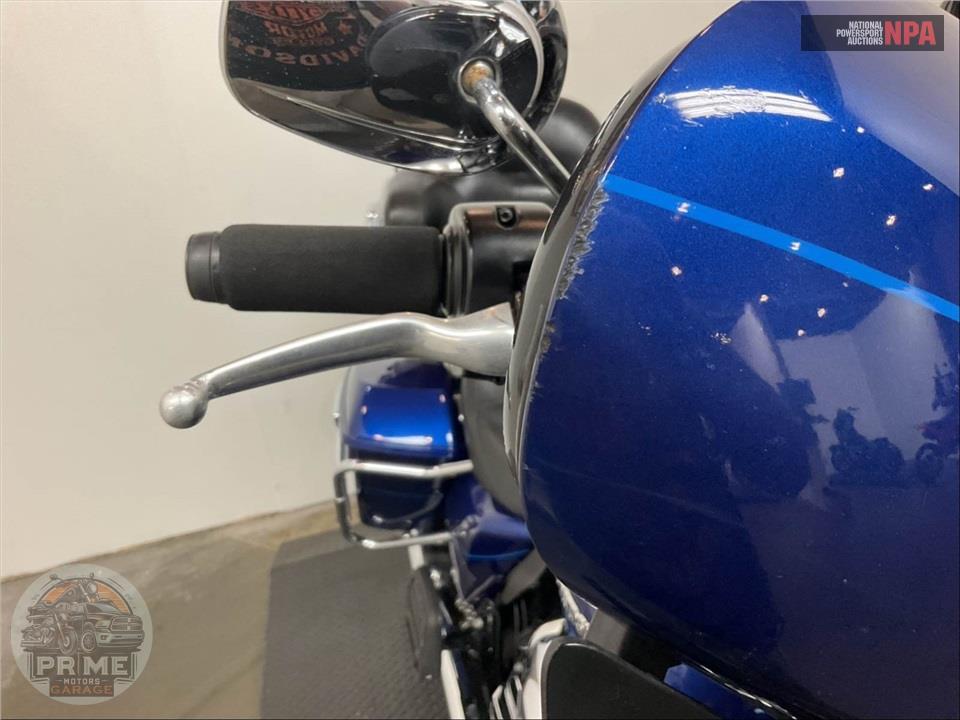 2015 Harley-Davidson FLHTK ELECTRA GLIDE ULTRA LIMITED — фото 15