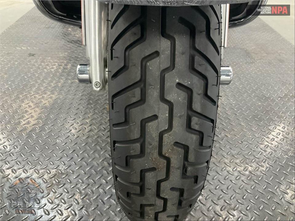 2023 Harley-Davidson FLHTCUTG TRI GLIDE ULTRA CLASSIC — фото 19