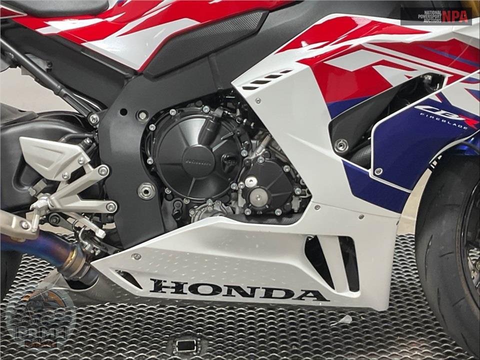 2023 Honda CBR1000RR- R FIREBLADE SP — фото 6
