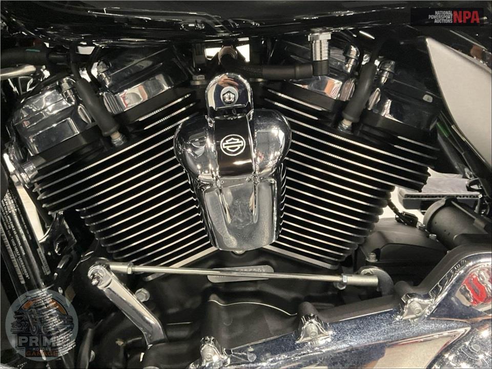 2024 Harley-Davidson FLHTCUTG TRI GLIDE ULTRA CLASSIC — фото 7