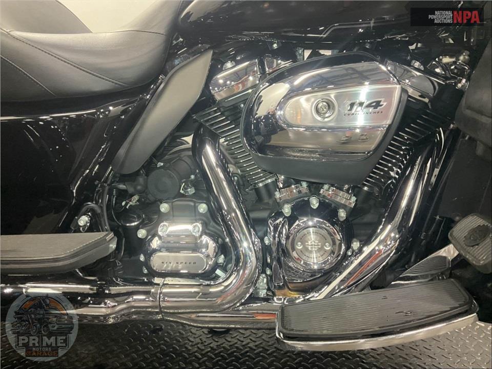 2022 Harley-Davidson FLHTCUTG TRI GLIDE ULTRA CLASSIC — фото 6