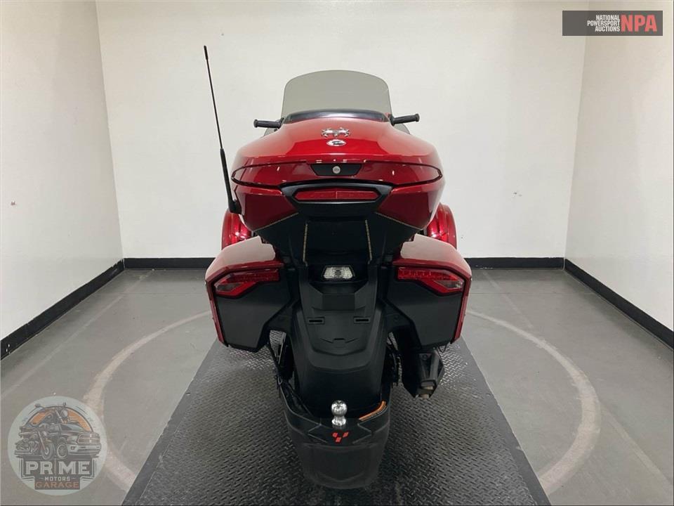 2018 Can-Am SPYDER F3 LIMITED SE6 — фото 4
