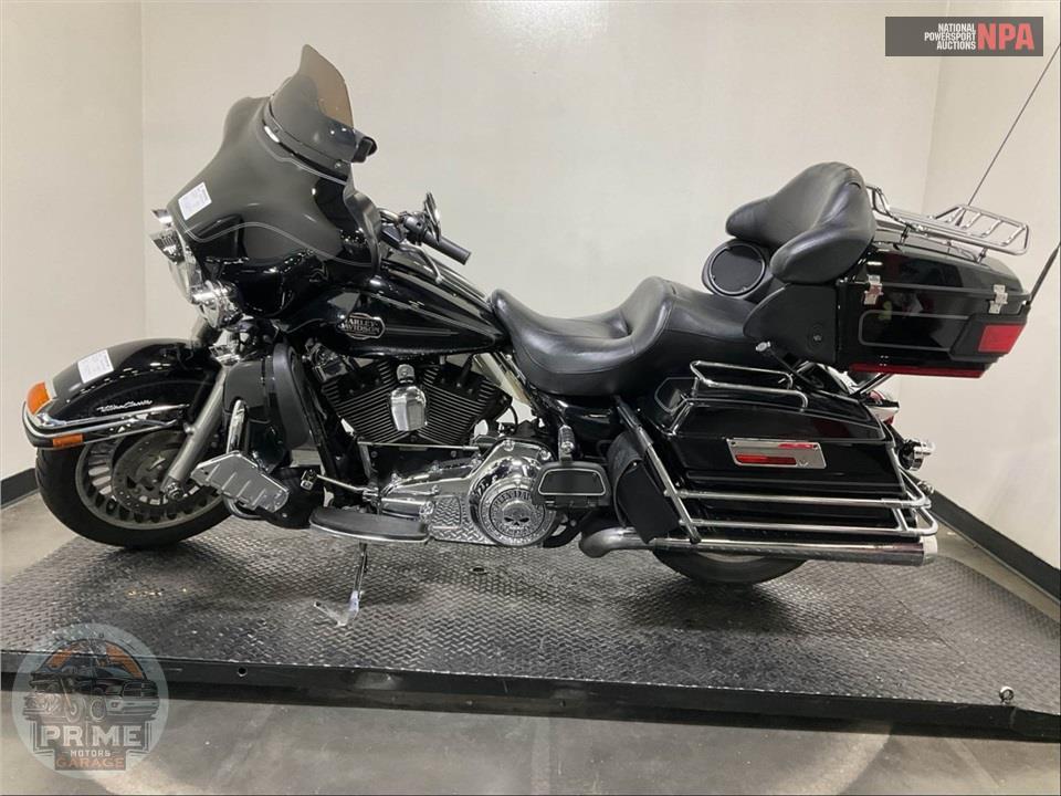 2009 Harley-Davidson FLHTCU ULTRA CLASSIC ELECTRA GLIDE — фото 3