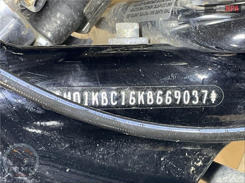 2019 Harley-Davidson FLHX STREET GLIDE — фото 54