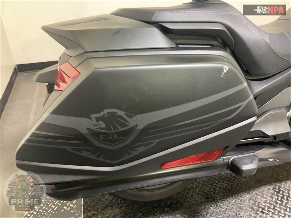 2025 Honda GOLD WING 50TH ANNIVERSARY — фото 17