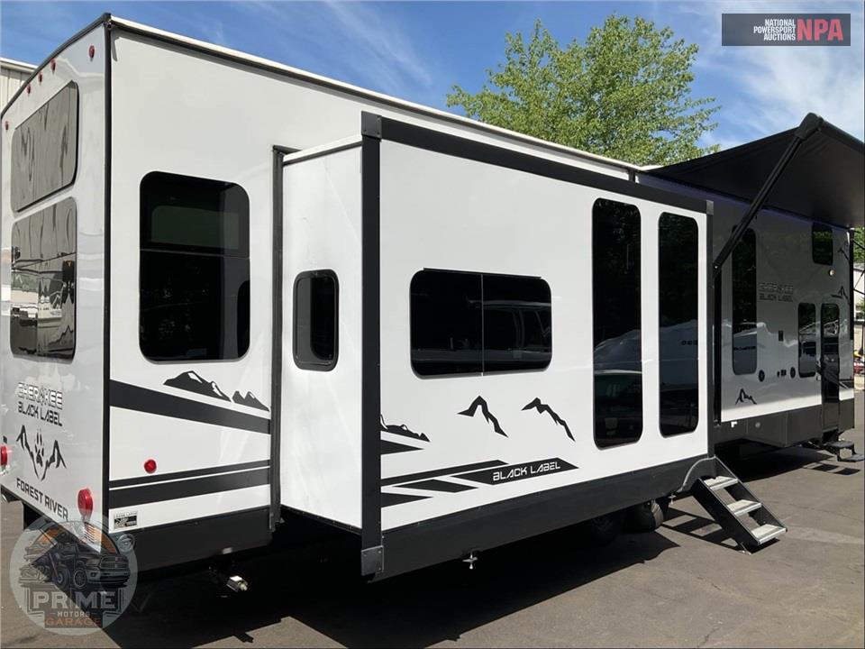 2025 Cherokee By Forest River M-39DLBL - TIMBERWOLF BLACK LABEL SERIES — фото 3