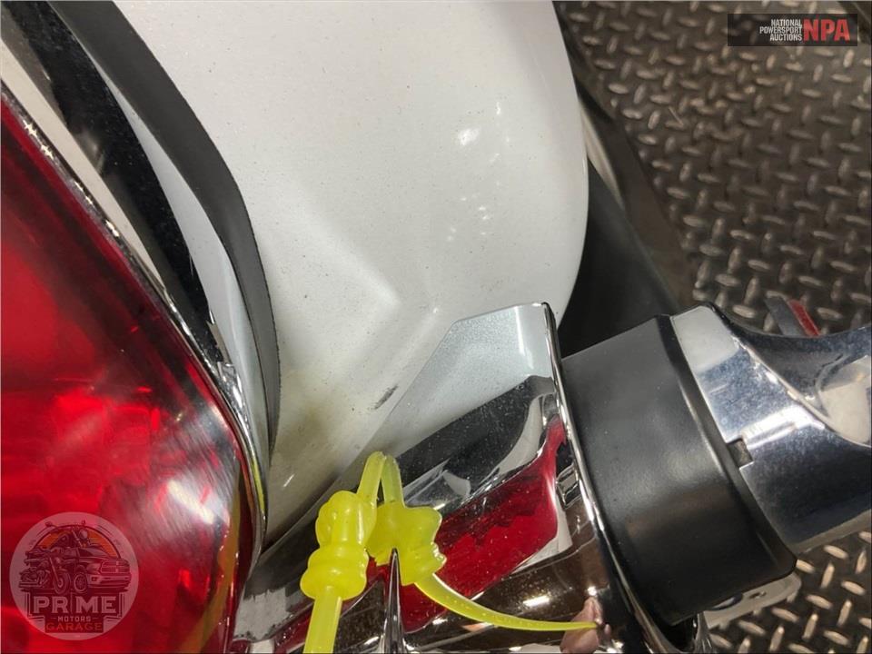 2013 Yamaha XVS95DW/C V-STAR (PEARL WHITE) — фото 15