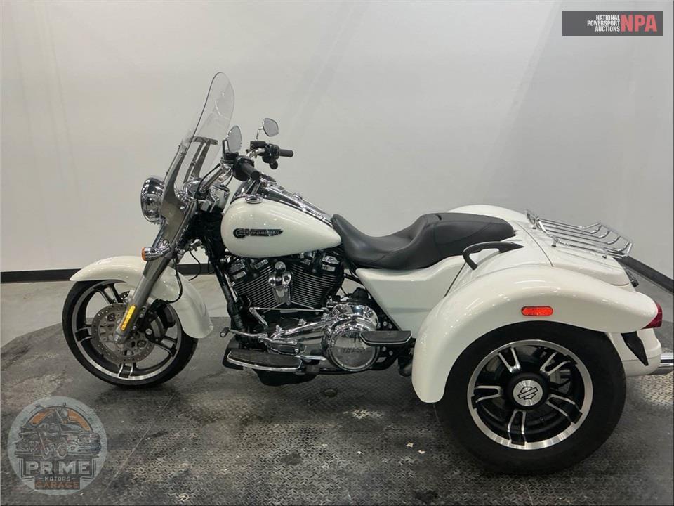 2019 Harley-Davidson FLRT FREEWHEELER — фото 3