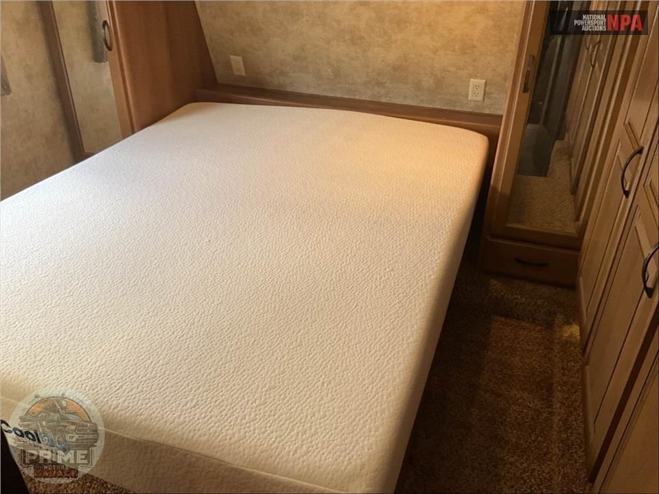 2013 Keystone Rv M-284 FRE - SYDNEY FIFTH WHEEL SERIES — фото 14