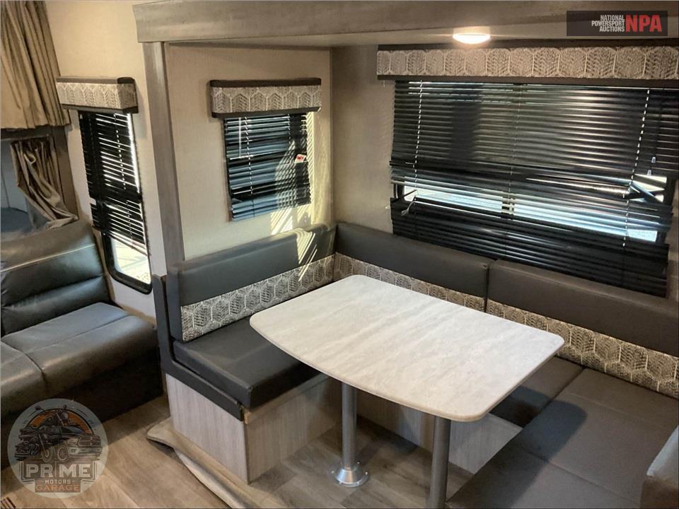 2023 Coachmen By Forest River M-271 DBS CATALINA SUMMIT SERIES — фото 8