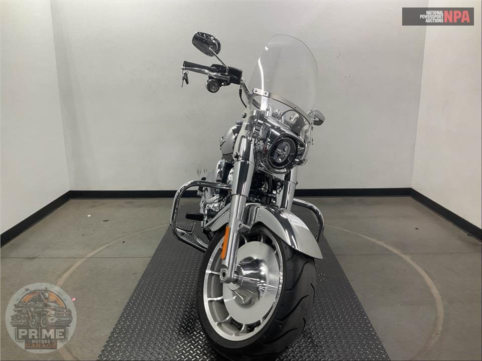 2025 Harley-Davidson FLSTFI SOFTAIL FAT BOY GRAY GHOST — фото 2