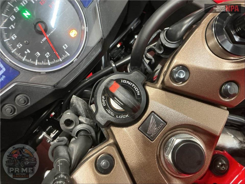 2015 Honda VFR800FDF INTERCEPTOR DELUXE — фото 19