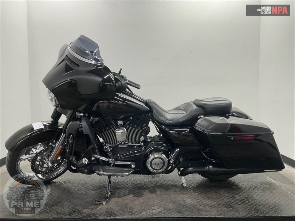 2015 Harley-Davidson FLHXSE CVO STREET GLIDE SPECIAL — фото 3